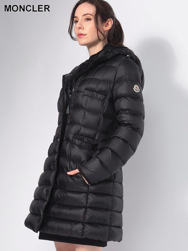 MONCLER (モンクレール) フード付き ショートダウンジャケット