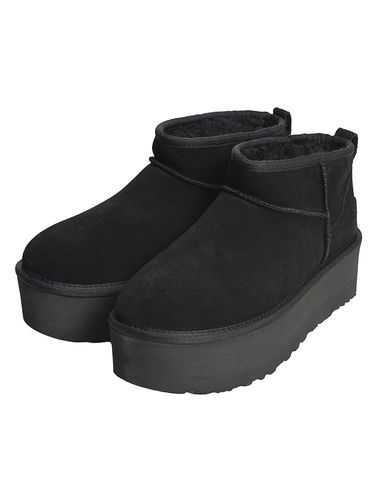 UGG (アグ) スエード 厚底 ムートンブーツ Classic Ultra Mini New
