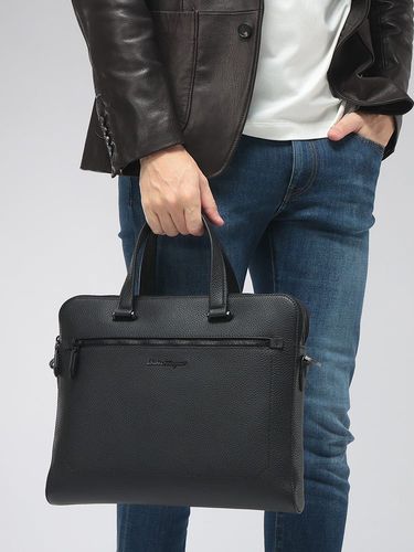 FENDI ビジネスバッグ ブラック レザー　2way FENDI（フェンディ） ブリーフケース 2way ビジネスバッグ 7VA400