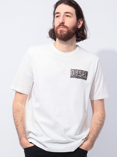 AMI PARIS (アミパリス) ワンポイント クルーネック 長袖 T AMI PARIS (アミパリス) ワンポイント クルーネック 長袖 T