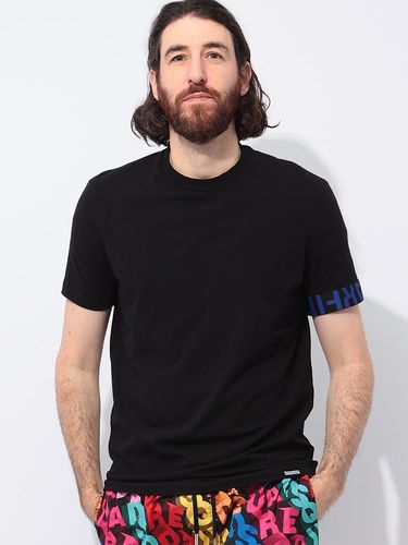 DSQUARED2 (ディースクエアード) 袖ワンポイントロゴプリント クルー