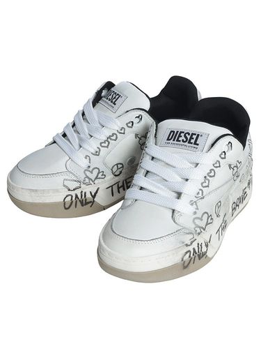 DIESEL (ディーゼル) レディース スニーカー SAVANNAH ロゴ 厚底