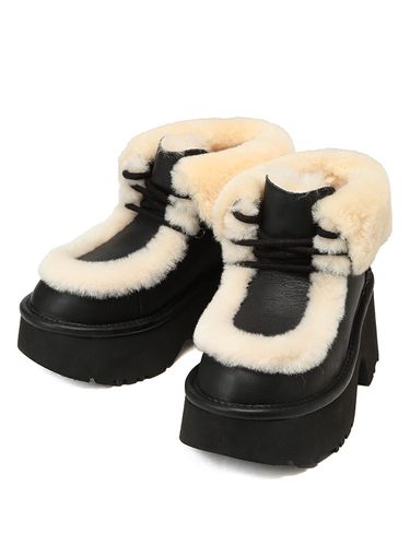 UGG (アグ) スエードアッパー サイドジップ ショートブーツ Classic