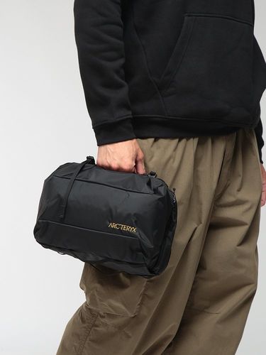 ARC'TERYX (アークテリクス) メンズ ボディバッグ ロゴ グランヴィル