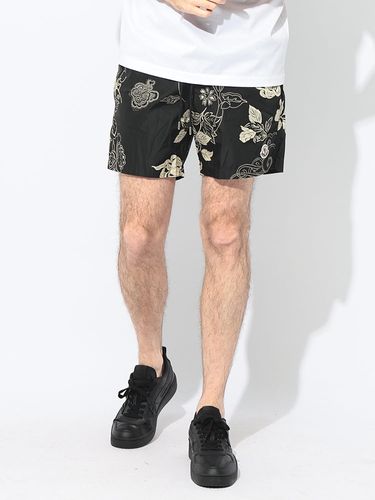 MONCLER　黒 ショートパンツ サイド　メッシュ MONCLER (モンクレール) サイドポケット メッシュインナー スイム