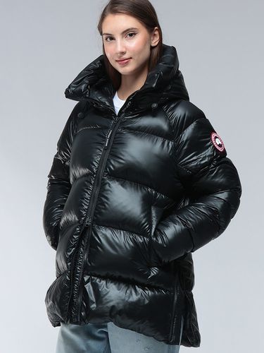 モンクレール　チャーム（ファックスファー） MONCLER (モンクレール) フェイクファー フルジップ ダウン