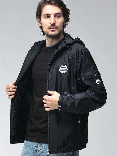 MONCLER (モンクレール) フロントトリコロールライン ダウンジャケット