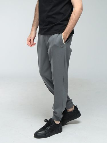 PT TORINO (ピーティートリノ) ストレッチ ナイロン 裾ファスナー