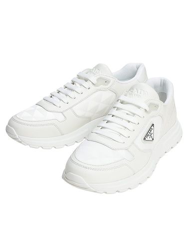 PRADA (プラダ) ロゴ レザー ローカットスニーカー PR2EE3643LKG