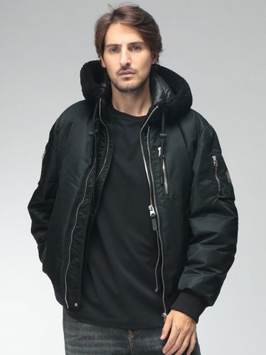 STONE ISLAND (ストーンアイランド) メンズ ナイロンジャケット 防水