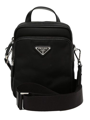 PRADA (プラダ) トライアングル ロゴ Re-Nylon×サフィアーノレザー