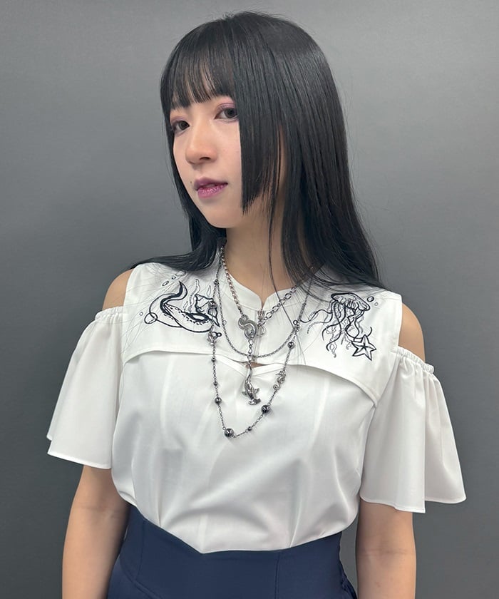 bonpoint  レース刺繍ブラウス　6a 新品タグ付き 黒）顔周り華やぐリュクスな刺繍レースブラウストップス – ONE