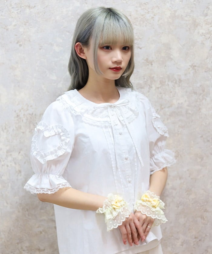 ブランド通販サイトをすべて ハートフリルパフ袖ブラウス | Chalmiere │ axes femme onlineshop トップス