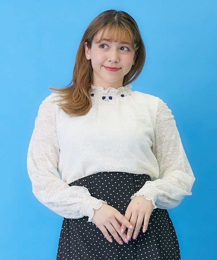 巻きバラ装飾総レースプルオーバー | outlet | axes femme