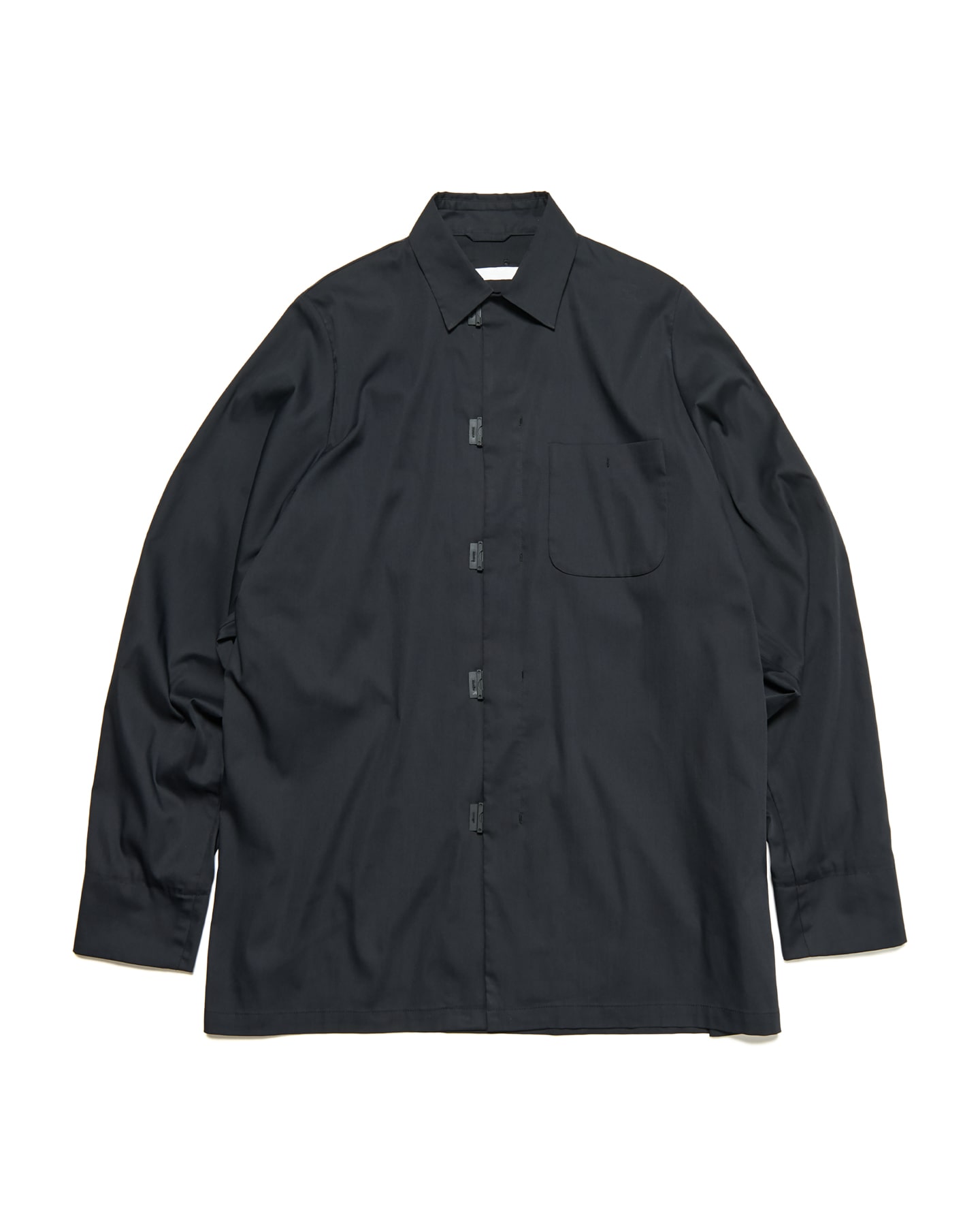 soph_250111_black.jpg