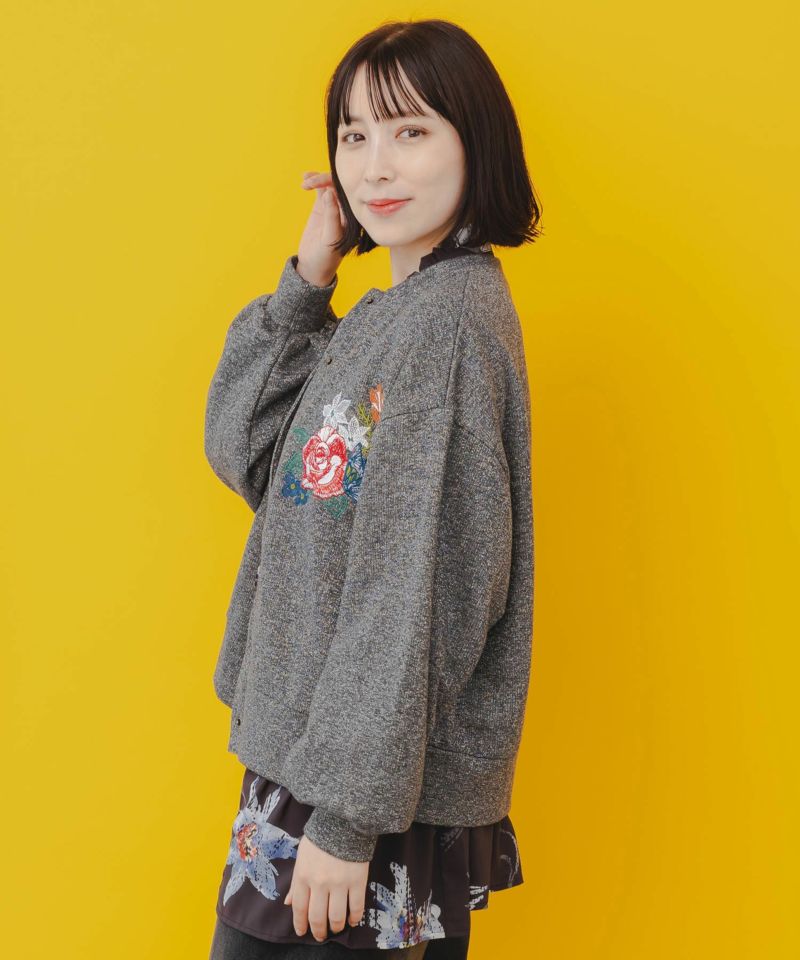 543237:花と蝶の刺繍 ラメ裏毛カーディガンの通販-ScoLar 543237:花と蝶の刺繍 ラメ裏毛カーディガンの通販-ScoLar