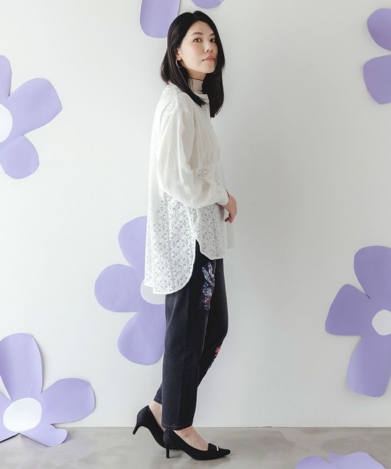 イズスカラー 552271：蝶花アップリケ ストレッチデニムパンツ 552271：蝶花アップリケ ストレッチデニムパンツの通販-ScoLar