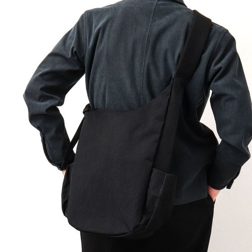 ノーリーズ（NOLLEY’S）/【NESK/ネスク】バーティカルショルダーバッグ NS−013 NESK/ネスク】バーティカルショルダーバッグ NS-013（5-0773-9-62-307