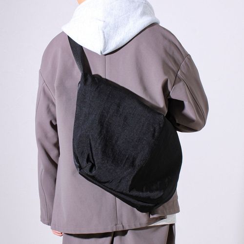 SML/エスエムエル】STOMACH SHOULDERBAG M（5-0782-9-62-366