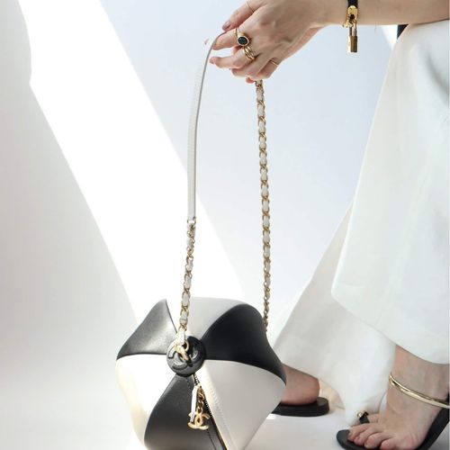 Vintage CHANEL Pool Bag Black / ヴィンテージ シャネル プール