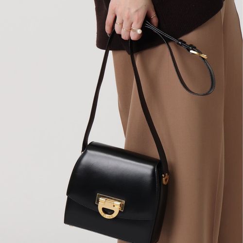 ＊人気＊ CELINE   ショルダーバッグ トレンチ CELINE セリーヌ フロントベルト レザー クロコ型押し ミニ