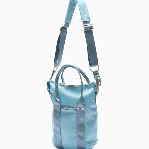 FAF カーキ NYLON BAG 002 定価27,500円 新品未使用タグ付 FAF カーキ NYLON BAG 002 定価27,500円 新品未使用タグ付