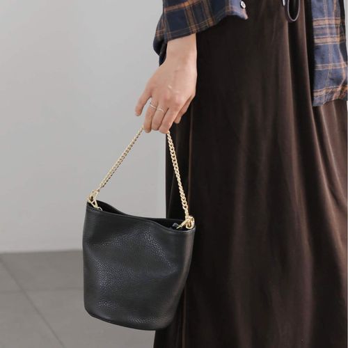 AULENTTI/オウレンティ】チェーンレザーBAG（ショルダーバッグ