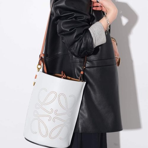 LOEWE　ロエベ　バッグ　希少　ハンドバッグ　VINTAGE VINTAGE LOEWE/ロエベ】 Gate bucket shoulder puncing anagram