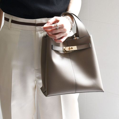 新品 MICHAEL KORS オールレザー トートバッグ A4 肩がけ可