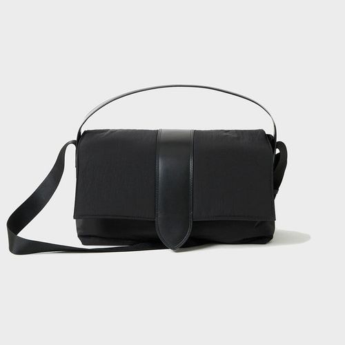 ★JACQUEMUS★バンビーノ メッセンジャーバッグ The small Bambino messenger bag by JACQUEMUS | Official website
