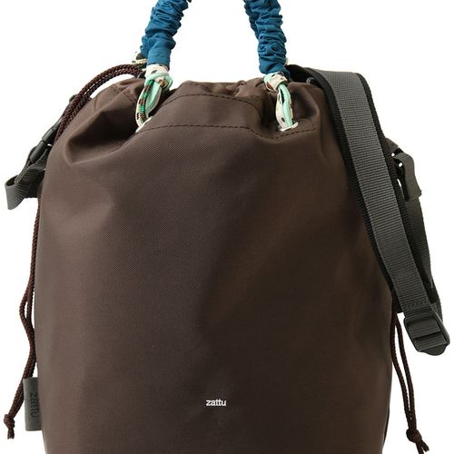 zattu ブラウン ナイロン ドローストリング バックパック zattu ブラウン ナイロン ドローストリング バックパック