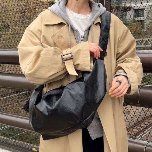 ヴィンテージライクフェイクレザーショルダーバッグ | FREDY & GLOSTER