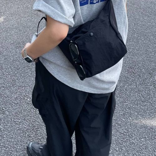 UNISEX/超軽量70g】撥水ソフトナイロンミニショルダー | COLONY 2139