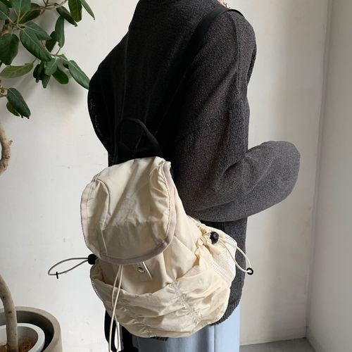 VAVADUDU リュック デサント（DESCENTE）（メンズ、レディース）スクエアバックL
