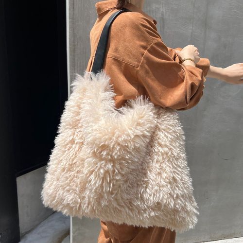 【DUODUO(ドゥドゥ）】 ファーポンチョコート DouDou（ドゥドゥ）の「ファーポンチョコート（その他アウター