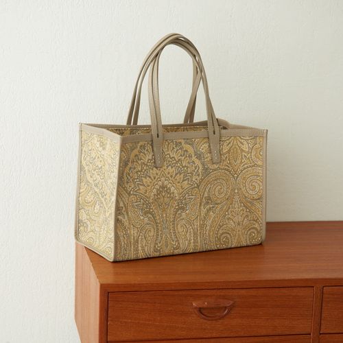 新品＜A VACATION＞CLUB BAG トートバッグ A VACATION｜カウレザー ハンドル スクエア トートバッグ “CLUB