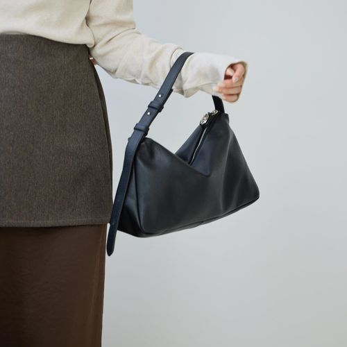 コラボカラーあり】スクエアワンショルダーバッグ | gemeil