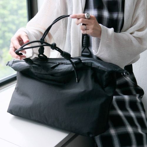 【ear：トートバッグ、ボストンバッグ・機内持ち込みok!】 本革/2way/500mlペットボトルも入る》サイド編みボストンバッグ