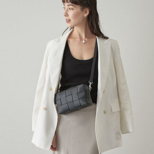 美品 イアクッチ ベルタ XS 2way ショルダーバッグ ウエストポーチ 美品 イアクッチ ベルタ XS 2way ショルダーバッグ ウエスト