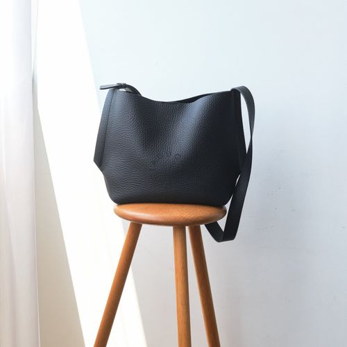 グッシオ ミディアムショルダー ALCE | IACUCCI(イアクッチ