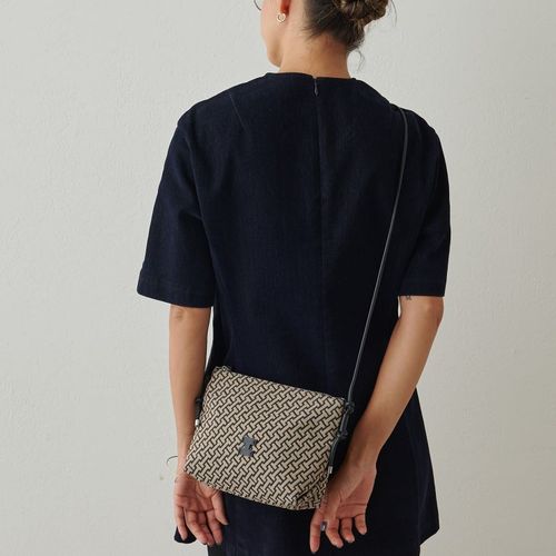 モノグランマ ポーチSD JACQUARD/RUGA | IACUCCI(イアクッチ