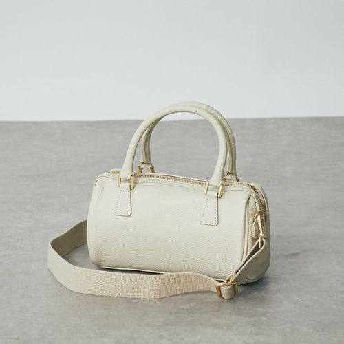 La boutique BonBon オフショルダー ブラック トップス la boutique bonbon オフショルダー - メルカリ