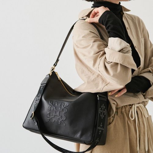 エンボスモノグラム2WAYショルダーバッグ | russet(ラシット