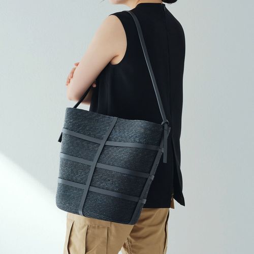 【Whim Gazette】CATARZI ストローショルダーバッグ CATARZI】ストローショルダーバッグ | Whim Gazette(ウィム