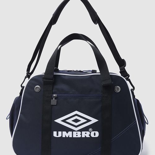 UMBRO ブラック スリングバッグ UMBRO ブラック スリングバッグ