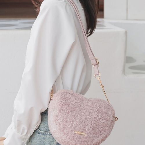 現品限り♡ファー×デニム生地 ラウンドショルダーバッグ ファーバッグ ファーバッグ ショルダー チェーン レディース フォックスファー