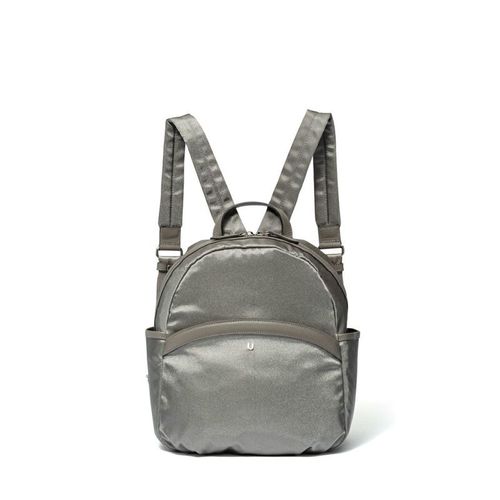 良品◎ウンガロ ungaro バックパック　リュックサック　レザー　ベージュ 良品◎ウンガロ ungaro バックパック リュックサック レザー ベージュ