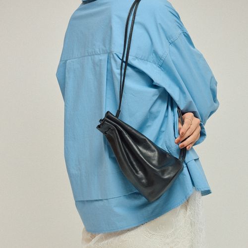 FIRSTHAND レザーショルダーバッグ Firsthand ショルダーバッグ バッグ Firsthand/ファーストハンド