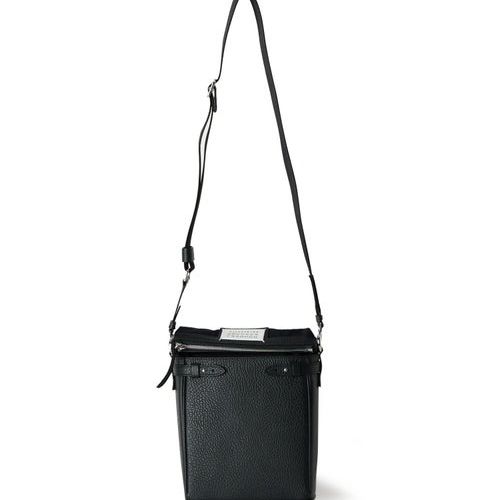 Maison Margiela(メゾンマルジェラ)】 5AC カメラ バーティカルバッグ