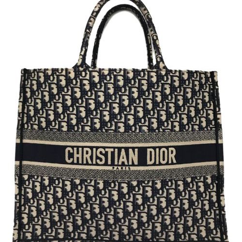 未使用 ディオールDIOR ブックトート ラージ 50-MA-0233X 未使用 ディオールDIOR ブックトート ラージ 50-MA-0233X - メルカリ